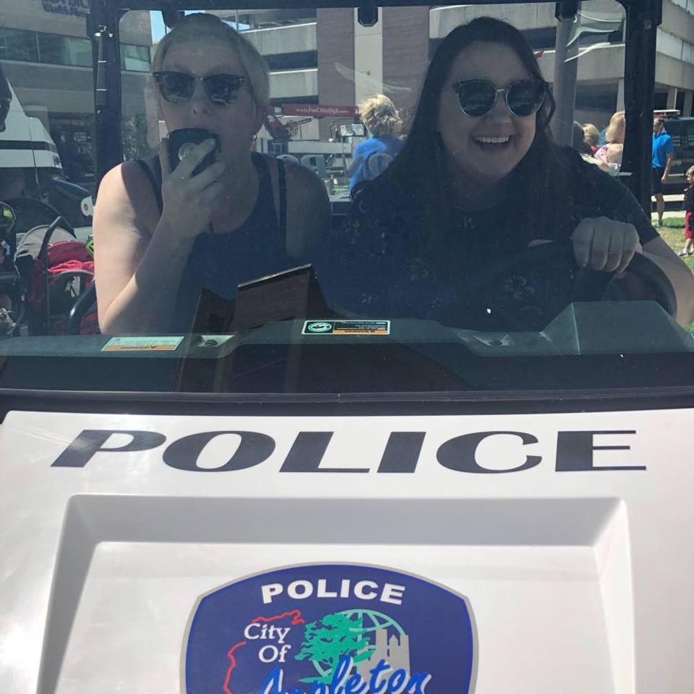 Meet your Posher, Hailey